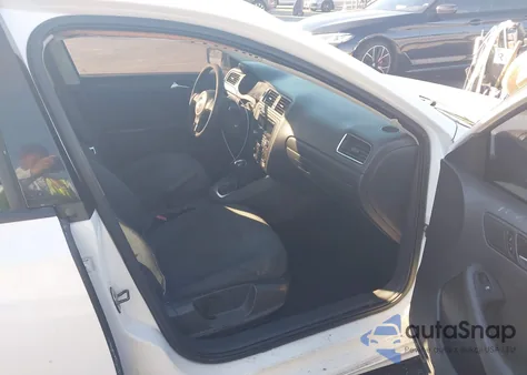 2013 Volkswagen Jetta 2.0L S z USA, uszkodzony, nr VIN 3VW2K7AJ9DM221809